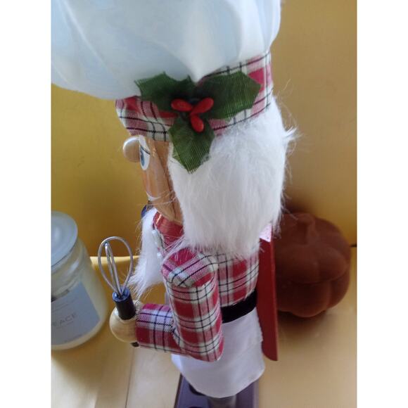 North Pole Trading Co 14" Baker Christmas Nutcracker - Picture 7 of 8